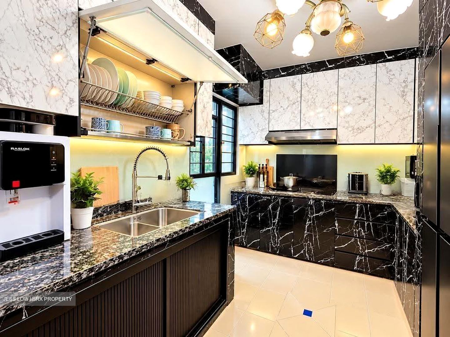 Blk 893 Tampines Avenue 8 (Tampines), HDB Executive #634687151